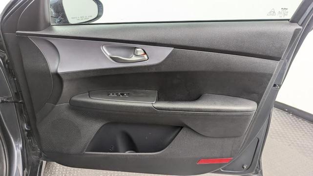 Photo of 2022 Gravity Gray Kia Forte
