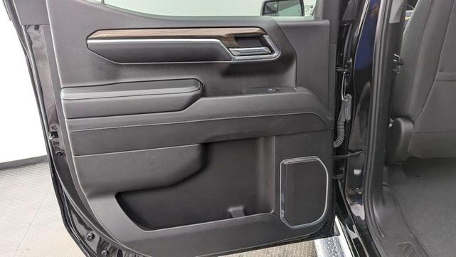 Photo of 2023 Black Chevrolet Silverado 1500