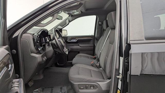 Photo of 2023 Black Chevrolet Silverado 1500