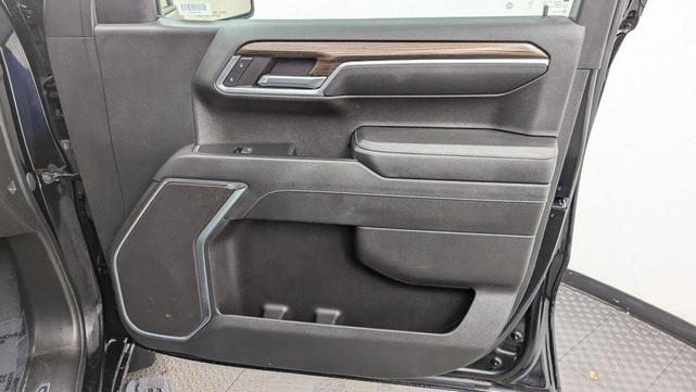 Photo of 2023 Black Chevrolet Silverado 1500