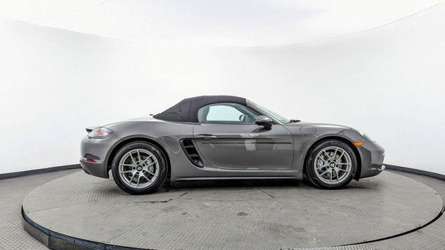 Photo of 2017 Agate Gray Metallic Porsche 718 Boxster