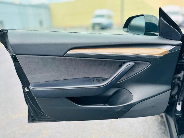 Photo of 2023  Tesla Model 3