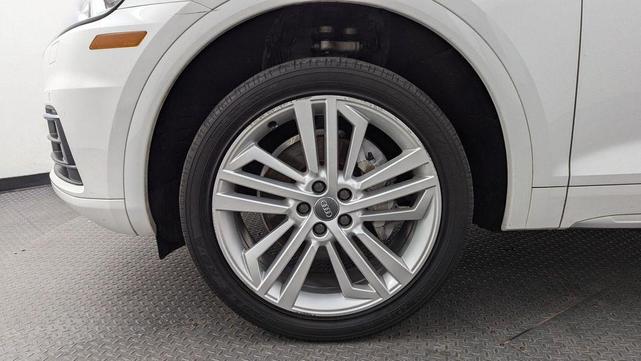 Photo of 2020 Ibis White Audi Q5