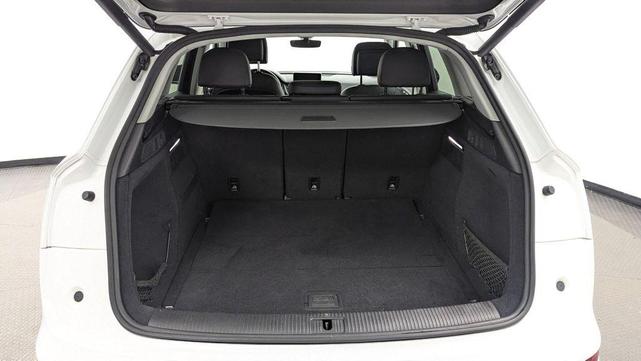 Photo of 2020 Ibis White Audi Q5