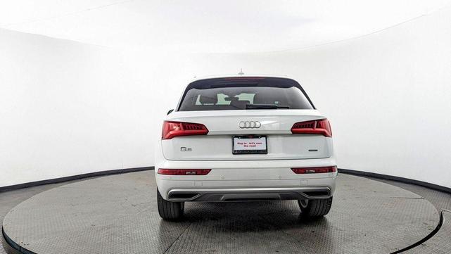 Photo of 2020 Ibis White Audi Q5