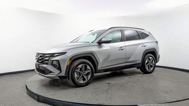 Photo of 2025 Shimmering Silver Hyundai TUCSON