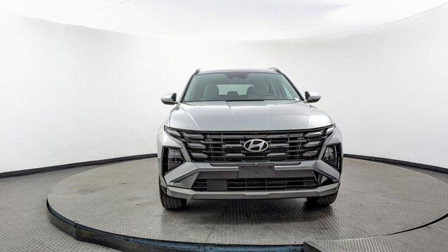 Photo of 2025 Shimmering Silver Hyundai TUCSON