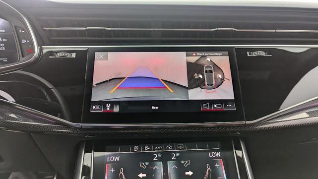Photo of 2021 Navarra Blue Metallic Audi SQ8