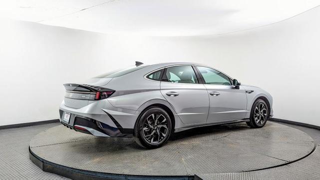 Photo of 2025 Silver Hyundai SONATA