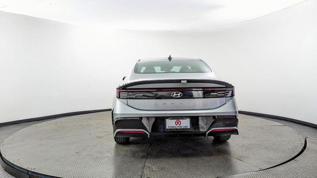 Photo of 2025 Silver Hyundai SONATA