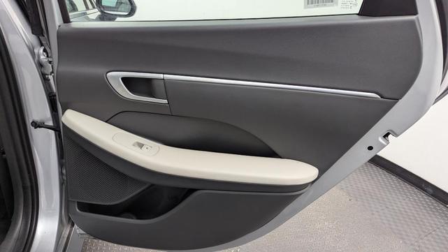 Photo of 2025 Silver Hyundai SONATA