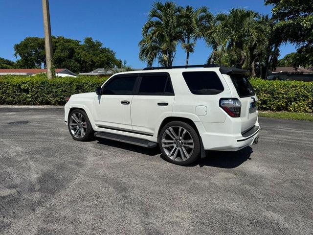 Photo of 2019 Blizzard Pearl Toyota 4Runner