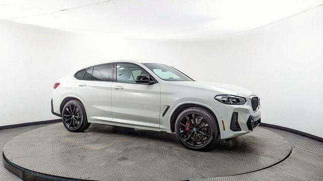 Photo of 2022 Alpine White BMW X4