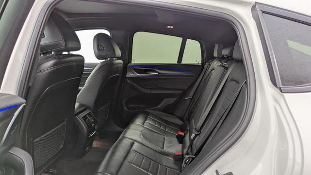 Photo of 2022 Alpine White BMW X4