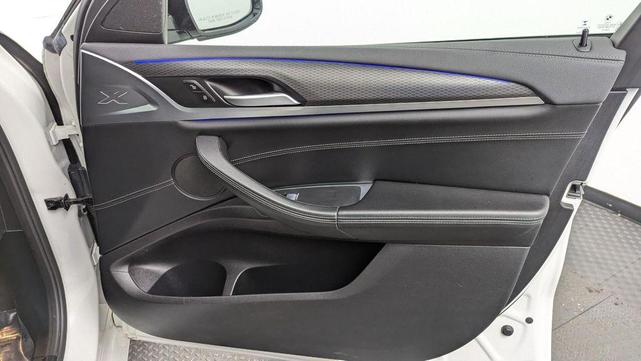 Photo of 2022 Alpine White BMW X4