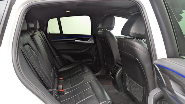 Photo of 2022 Alpine White BMW X4