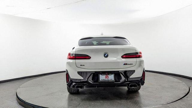 Photo of 2022 Alpine White BMW X4