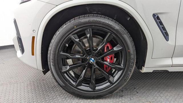 Photo of 2022 Alpine White BMW X4