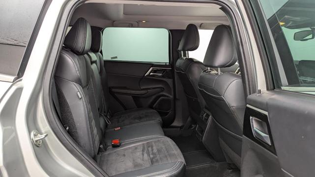 Photo of 2023 Alloy Silver Metallic Mitsubishi Outlander PHEV