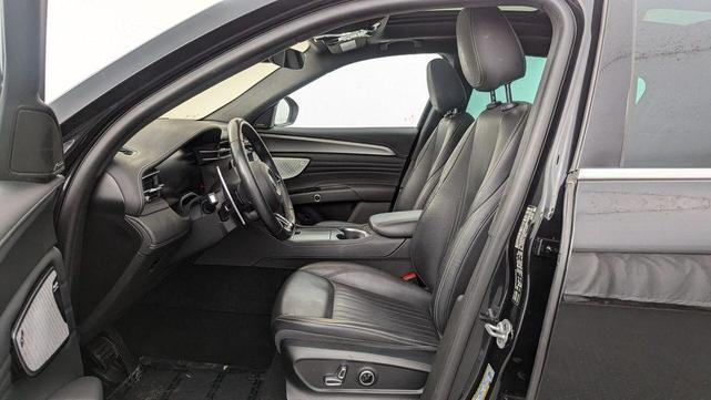 Photo of 2023 Nero Maserati Grecale