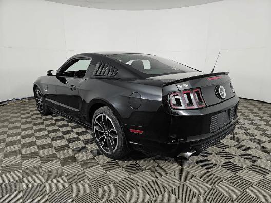 Photo of 2014 Black Ford Mustang