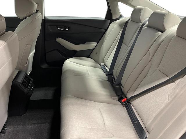 Photo of 2025 Platinum White Pearl Honda Accord