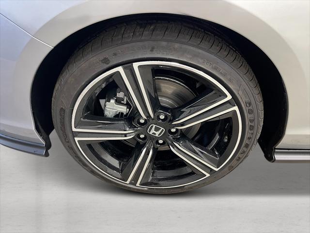 Photo of 2025 Solar Silver Metallic Honda Accord Hybrid