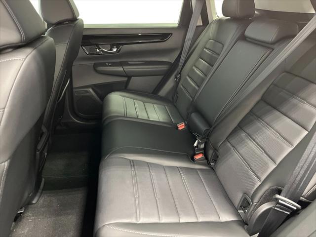 Photo of 2026 Platinum White Pearl Honda CR-V