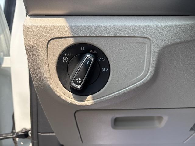 Photo of 2019 Pure White Volkswagen Atlas