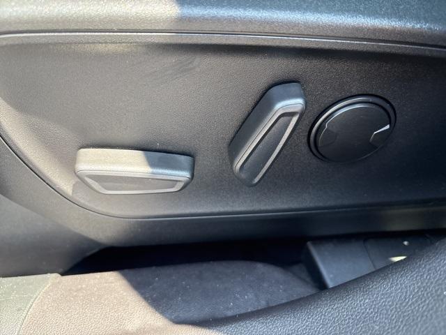 Photo of 2023 Carbonized Gray Metallic Ford Escape