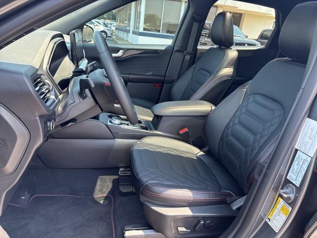 Photo of 2023 Carbonized Gray Metallic Ford Escape