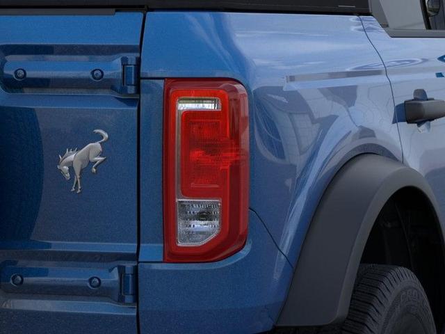 Photo of 2025 Blue Metallic Ford Bronco