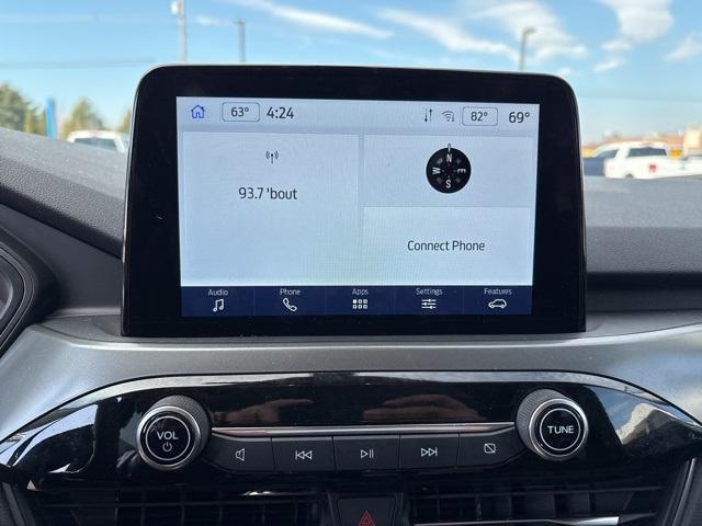 Photo of 2023 Black Ford Escape