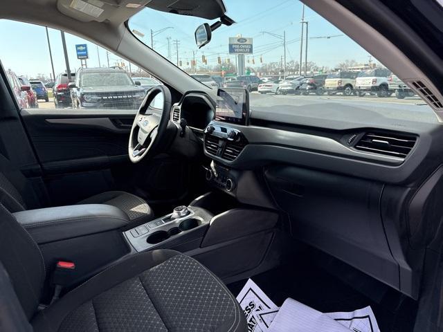 Photo of 2023 Black Ford Escape