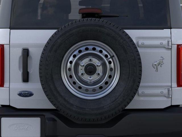 Photo of 2025 Oxford White Ford Bronco