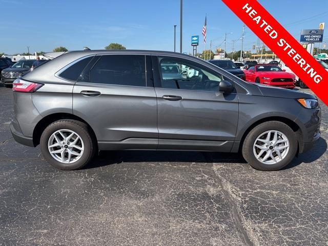 Photo of 2024 Carbonized Gray Metallic Ford Edge