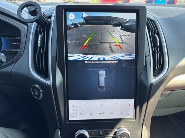 Photo of 2024 Carbonized Gray Metallic Ford Edge