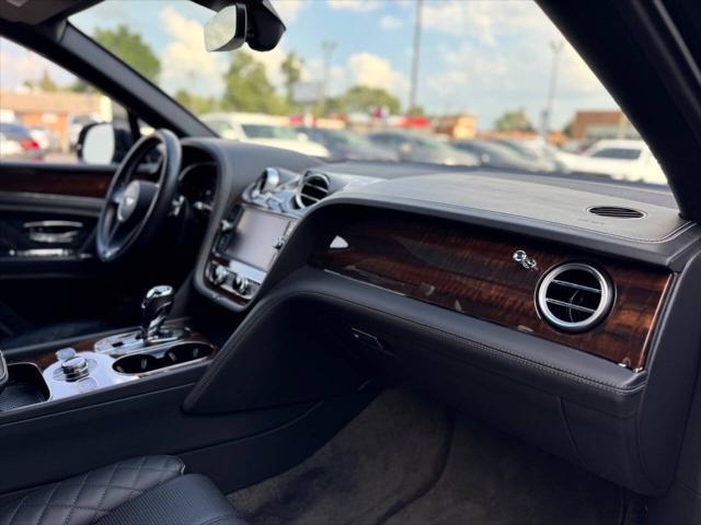 Photo of 2018 Beluga Solid Bentley Bentayga