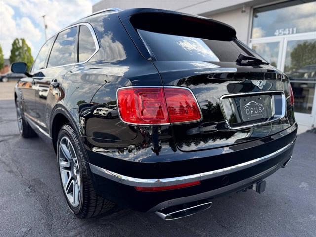 Photo of 2018 Beluga Solid Bentley Bentayga