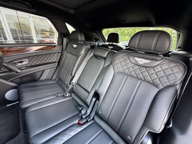 Photo of 2018 Beluga Solid Bentley Bentayga