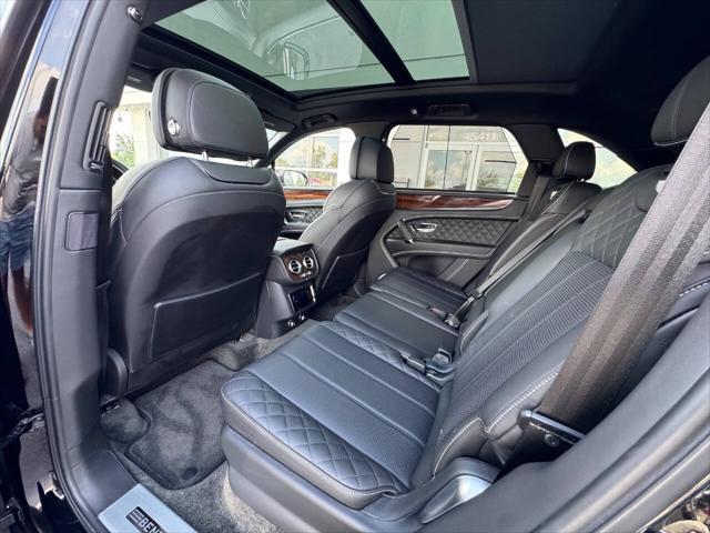 Photo of 2018 Beluga Solid Bentley Bentayga