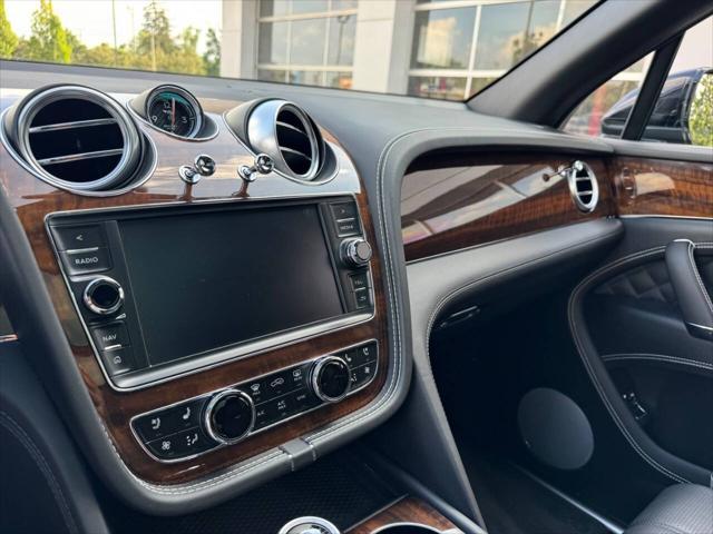 Photo of 2018 Beluga Solid Bentley Bentayga