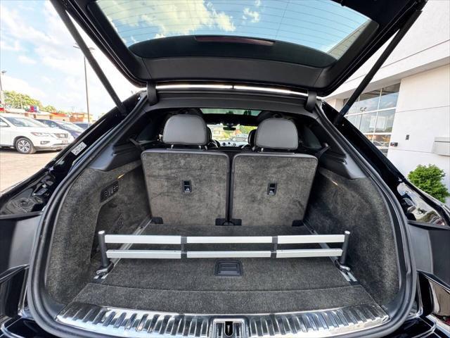 Photo of 2018 Beluga Solid Bentley Bentayga