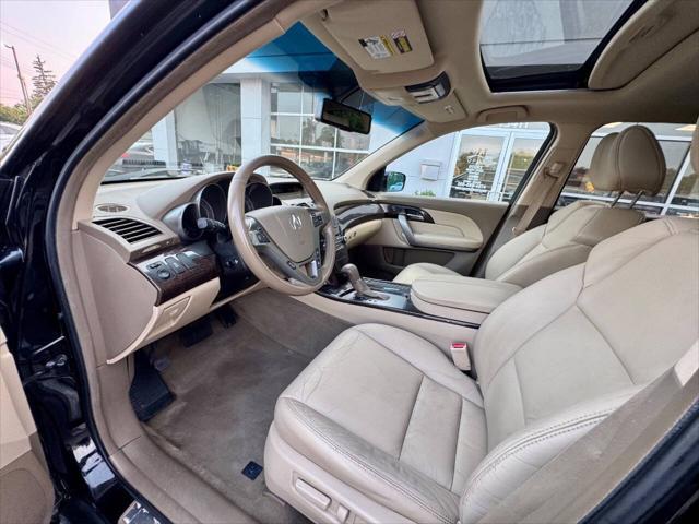 Photo of 2011 Crystal Black Pearl Acura MDX