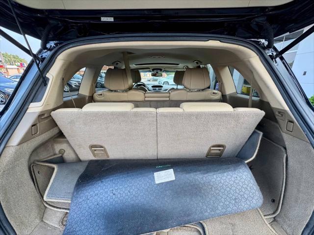 Photo of 2011 Crystal Black Pearl Acura MDX