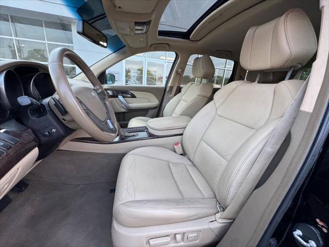 Photo of 2011 Crystal Black Pearl Acura MDX
