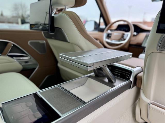 Photo of 2022 White Land Rover Range Rover