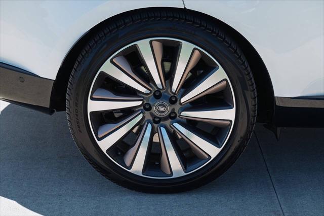 Photo of 2022 White Land Rover Range Rover