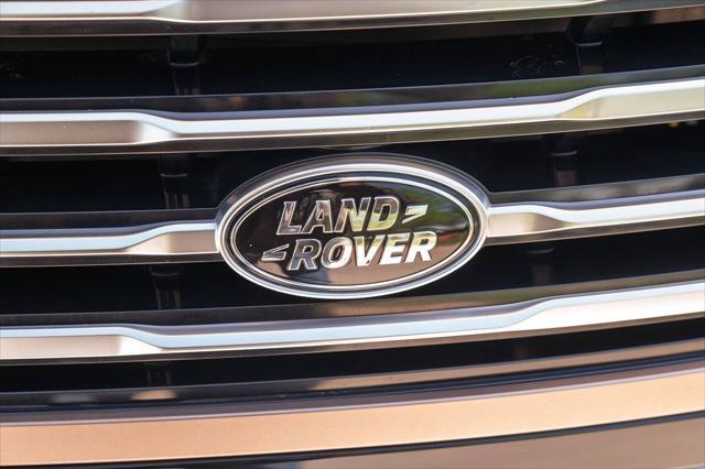 Photo of 2022 White Land Rover Range Rover