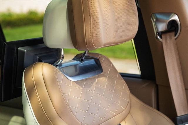 Photo of 2022 White Land Rover Range Rover